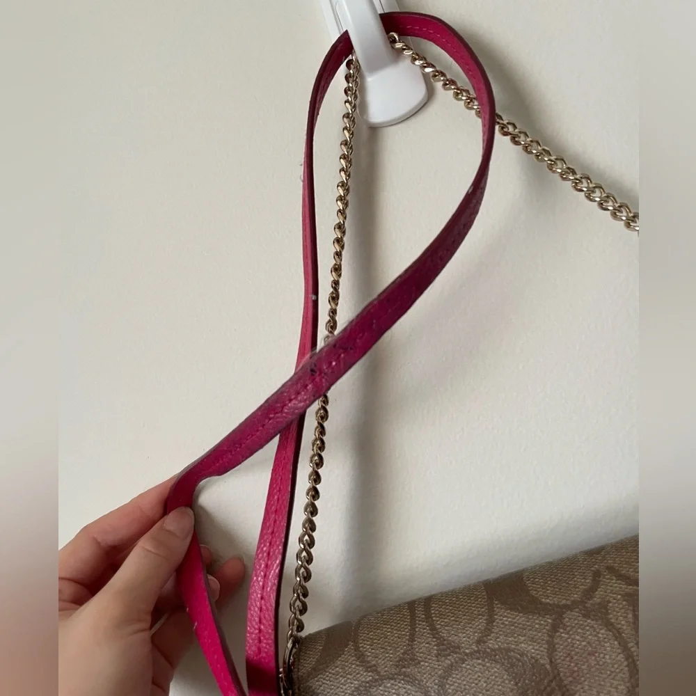 COACH⚡️”Ruby” Signature Monogram Fuschia Pink Turnlock Chain Bag - Picture 14 of 16